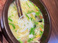 -良米山·云南野生菌过桥米线(上海首店)