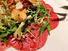 腌制生牛肉片配帕尔马芝士-牛排家(北京王府井澳门中心店)