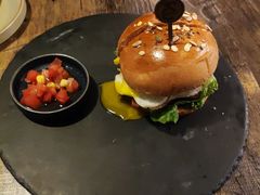 -HIGH FIVE哈福手工汉堡(桂林路店)