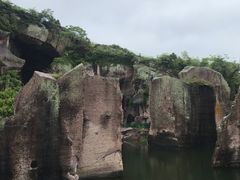 -伍山石窟