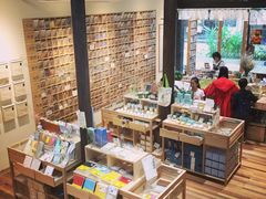 -猫的天空之城概念书店(杭州南宋御街店)