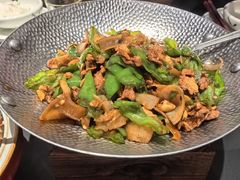 青椒炒肉-火宫殿·湘菜小吃·商务宴请·生日聚会(东塘店)