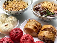 -李与白包子铺(桐梓林店)
