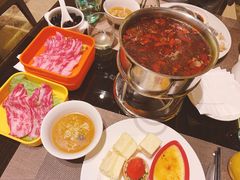 -大中华希尔顿酒店-念自助餐·嗨啤·小龙虾