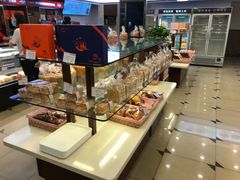 -红宝石·鲜奶小方·海派西点房(南丹店)