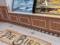 面包甜点陈列柜-Pie Bird(新闸路店)