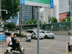 -官亭路小吃一条巷