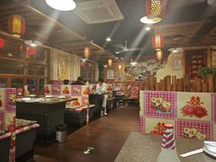 -靠山屯东北农家菜(八龙桥雅苑店)