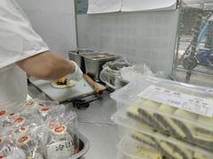 -上海虹口糕团(福州路店)
