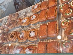 -VERIE BAKEHOUSE