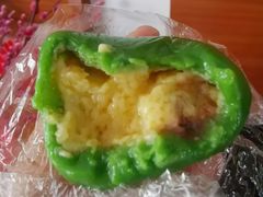 蛋黄肉松青团-盒马鲜生(杨高南路店)