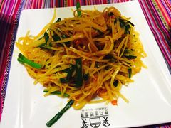 -香巴拉云南餐厅(华莱坞店)