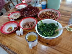 -老三样·美食研究中心(世贸路店)