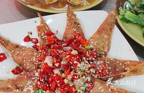 Signature Garlic Duck Heads