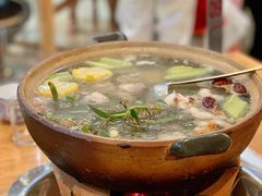 石橄榄炖鸡-洪大厨鸡煲(福田店)