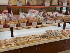-红宝石·鲜奶小方·海派西点房(南丹店)