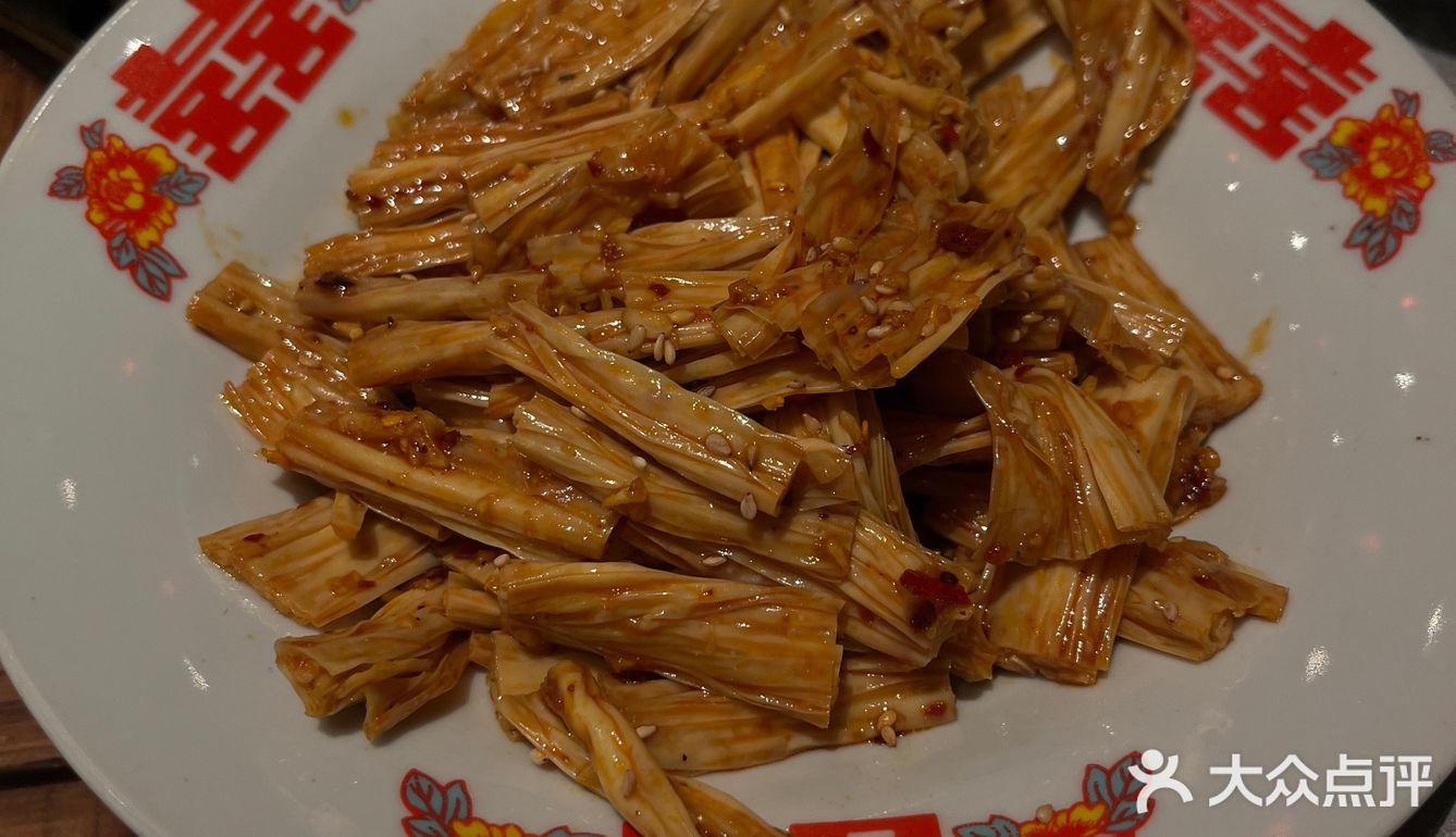 吃肉就是香，东北铁锅炖yyds