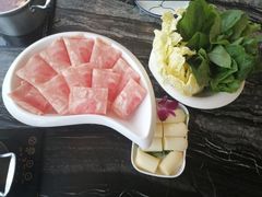 -云中捞高空旋转餐厅(商茂世纪广场店)