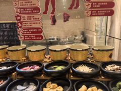 -广州万富希尔顿酒店·感趣自助餐厅·金秋蟹宴生蚝海鲜刺身