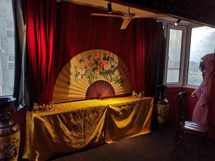 poser实景演绎馆·推理侦探游戏