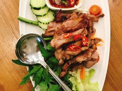 -Chom Cafe and Restaurant