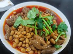 红烧肥肠-梯坎豆花