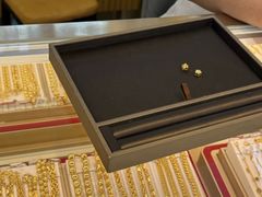 -恒一珠宝·回收黄金钻石奢侈品(灵岩南路店)