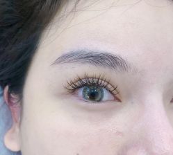 -花岐款式专研健康美甲沙龙