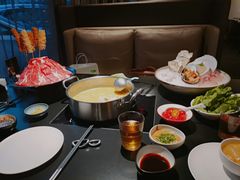 -鲜入唯煮·港式海鲜牛肉火锅(金宝街店)