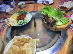 -山河屯铁锅炖·非遗东北菜(南山店)