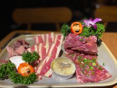 小京致牛五花-小京致·碳火烤肉(贝岗村大街店)