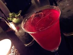 -饮湖威士忌鸡尾酒吧