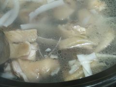 文昌鸡皇椰子鸡-探窝·竹笙椰子鸡(杨箕店)