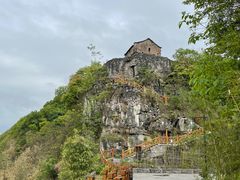 -高荡千年布依古寨旅游景区