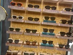 -MUJOSH木九十眼镜(月星环球港B1店)
