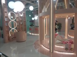 -好看加白色房子