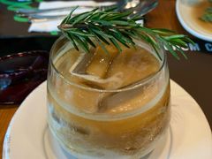 -Chom Cafe and Restaurant