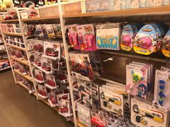 -名创优品(中原万达2F店)