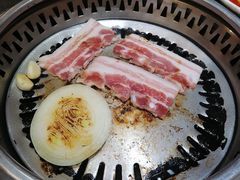 -草家酱蟹炭火烤肉店(珲春南路一店)
