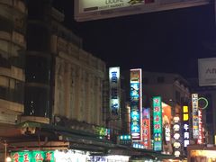 -六合夜市