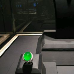 -北京七彩云南翡翠珠宝旗舰店(月坛店)