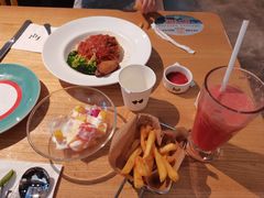 -菲滋意式餐厅(金华银泰城店)