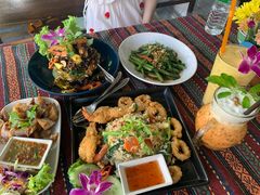 -Tikky Cafe