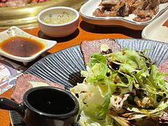 牛肉沙拉-肉魁屋·烧肉·烧鸟·酒场(高新店)