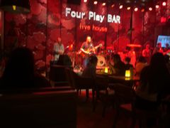 -FOUR PLAY BAR