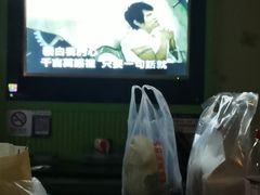 -唯爱KTV聚会餐厅(仙林东城汇店)