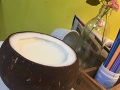 -志龙皇冠吃货椰子铺