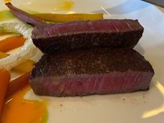 M7级和牛牛柳配手指胡萝卜-Jean Georges