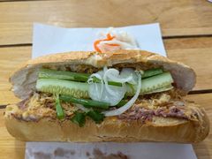 -Bánh Mì Huynh Hoa