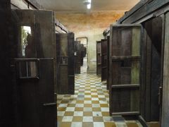 -吐斯廉屠杀博物馆